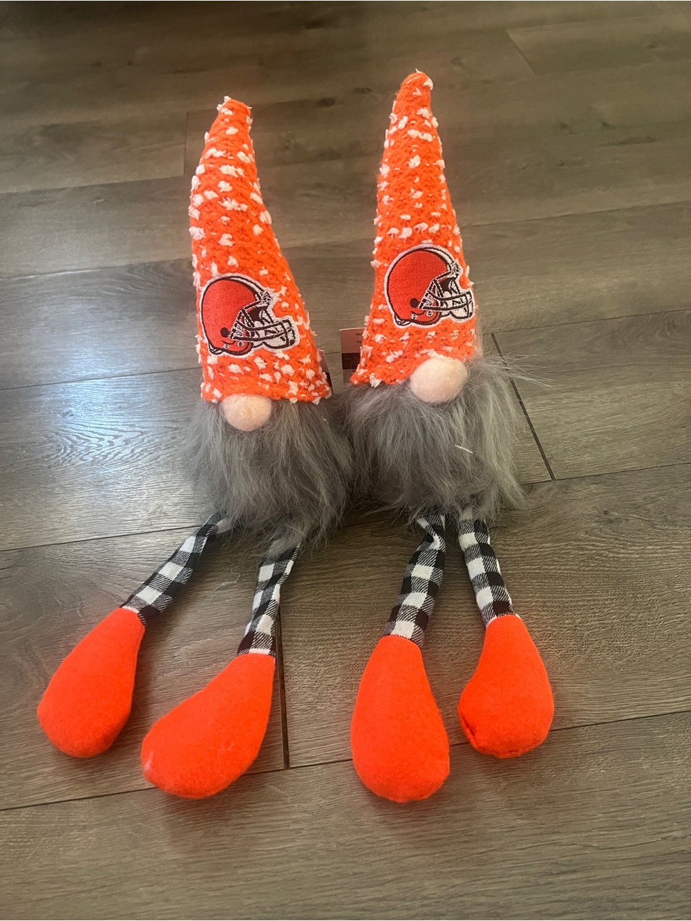 2 Shelf Sitting Gnomes Cleveland Browns New